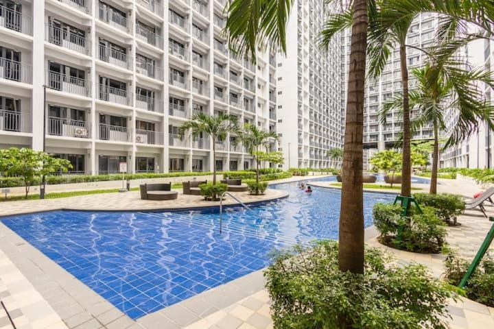 Shore 2 Residences 1Br Deluxe Room In Moa Complex مانيلا المظهر الخارجي الصورة