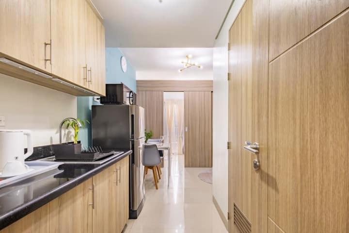 Shore 2 Residences 1Br Deluxe Room In Moa Complex مانيلا المظهر الخارجي الصورة